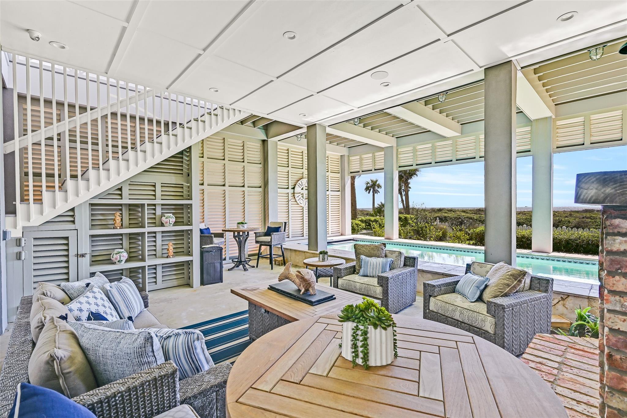 Galveston, Texas, 77550, United States, 5 Bedrooms Bedrooms, ,6 BathroomsBathrooms,Residential,Active,2027071