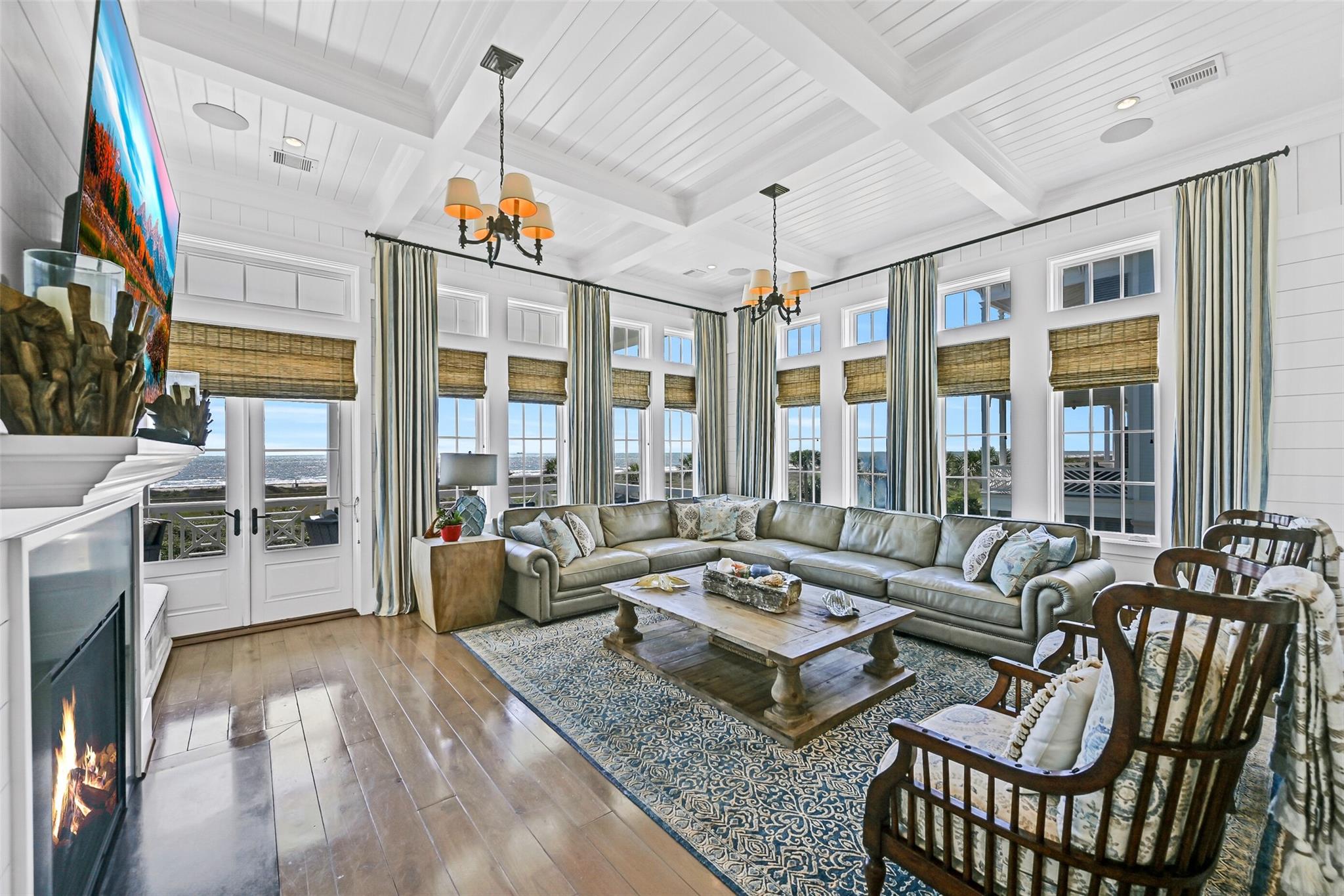 Galveston, Texas, 77550, United States, 5 Bedrooms Bedrooms, ,6 BathroomsBathrooms,Residential,Active,2027071