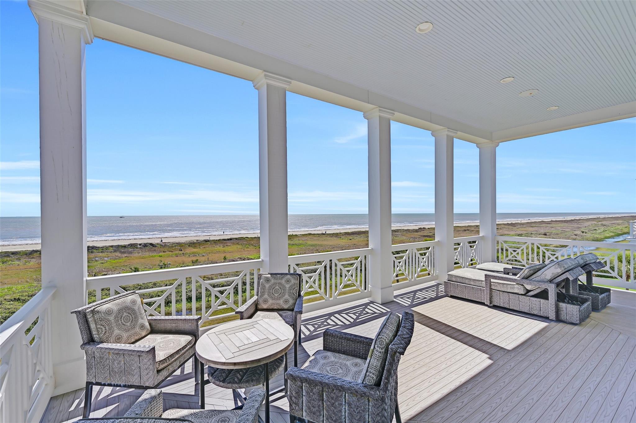 Galveston, Texas, 77550, United States, 5 Bedrooms Bedrooms, ,6 BathroomsBathrooms,Residential,Active,2027071