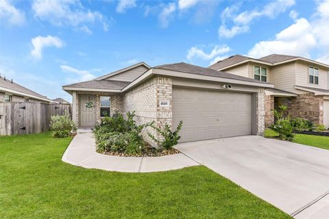 Photo of 4146 Oakland View Street, Baytown, TX 77521 (MLS # 46721812)