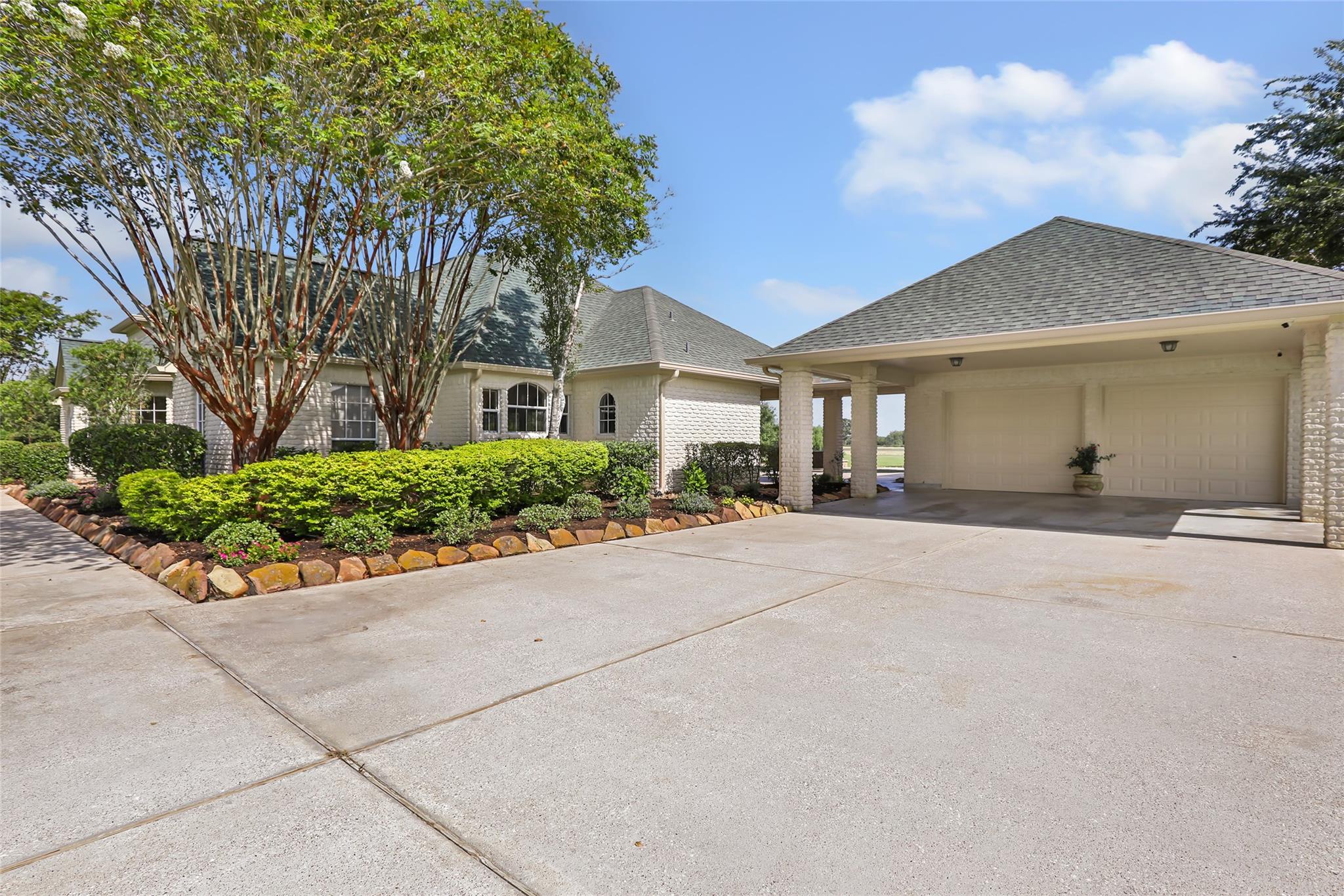 1030 Lillian Lane
