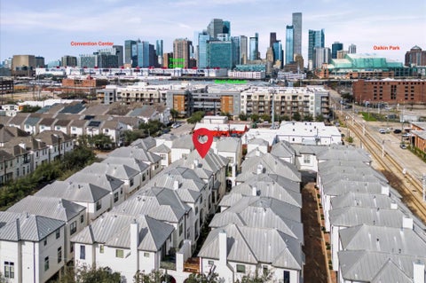 Photo of 634 Nagle Street, Houston, TX 77003 (MLS # 35786594)