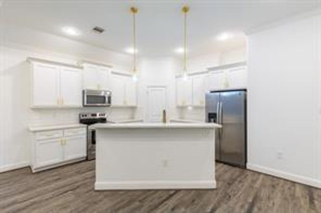 Photo of 3002 Arkansas Avenue, League City, TX 77573 (MLS # 18731402)