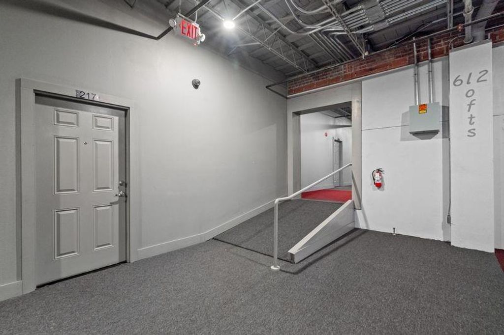 Photo of 612 W Texas Avenue #207, Baytown, TX 77520 (MLS # 8803226)