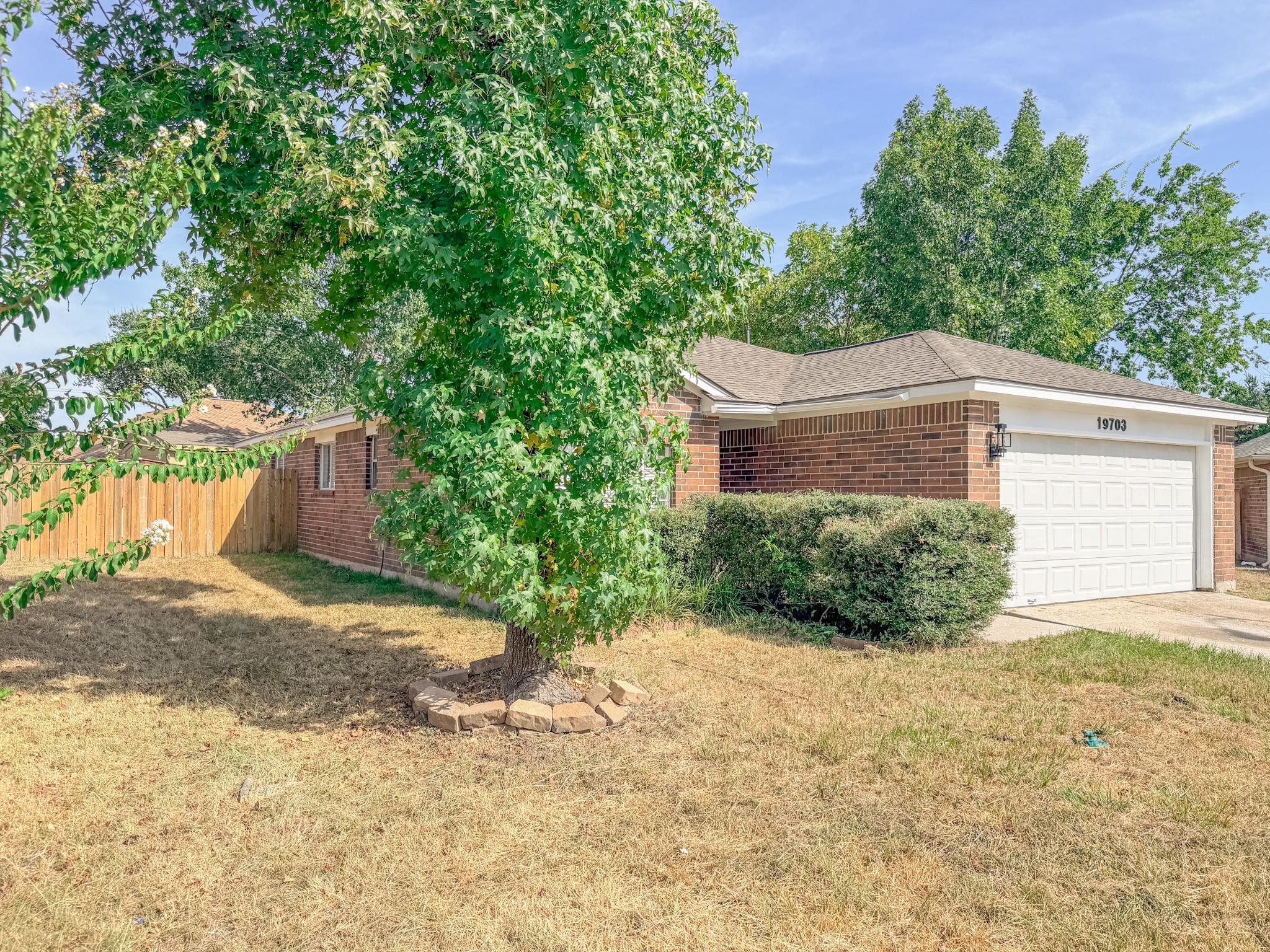 19703 Vista Lake Court