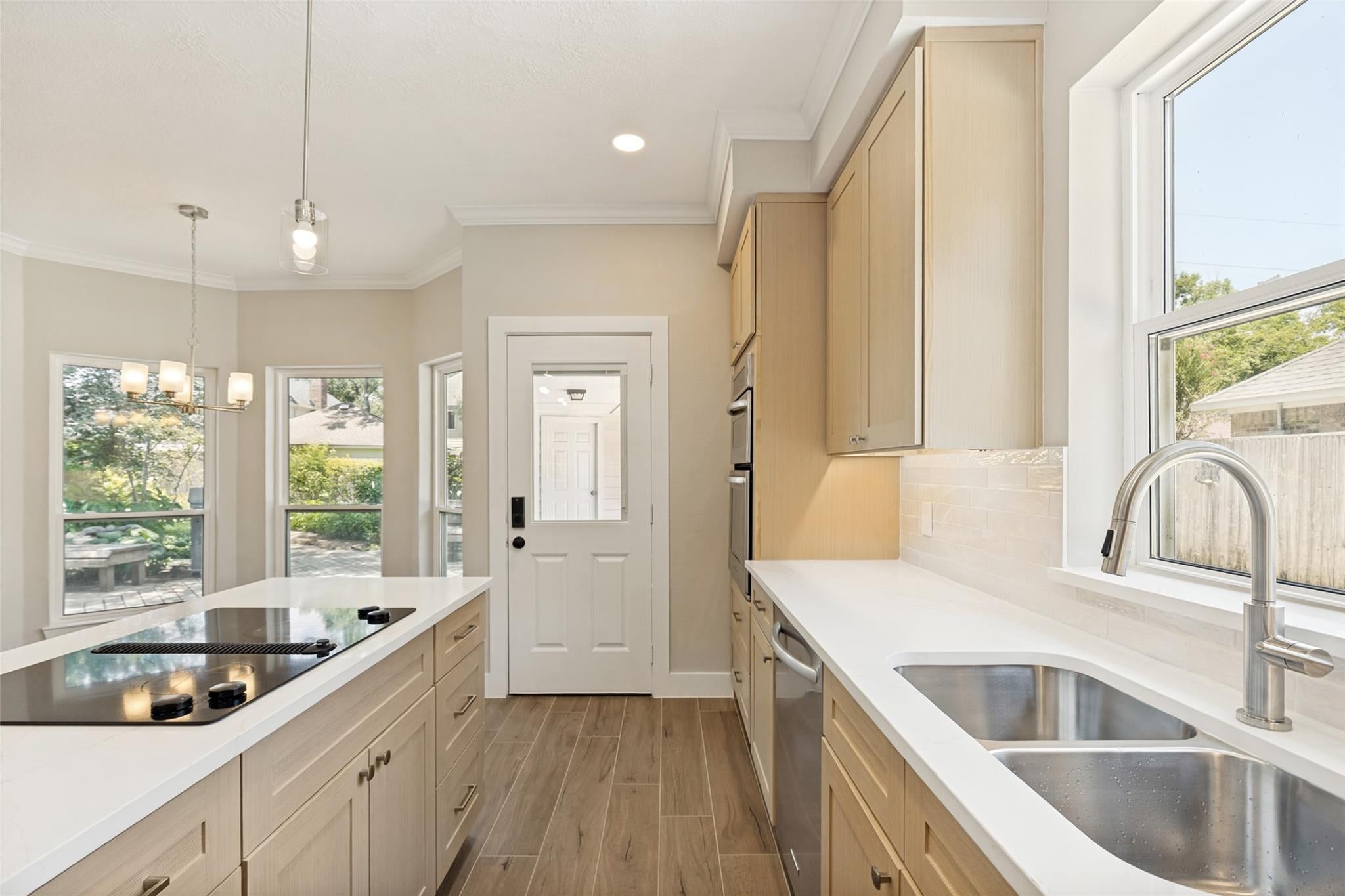 3418 Woodland View Drive