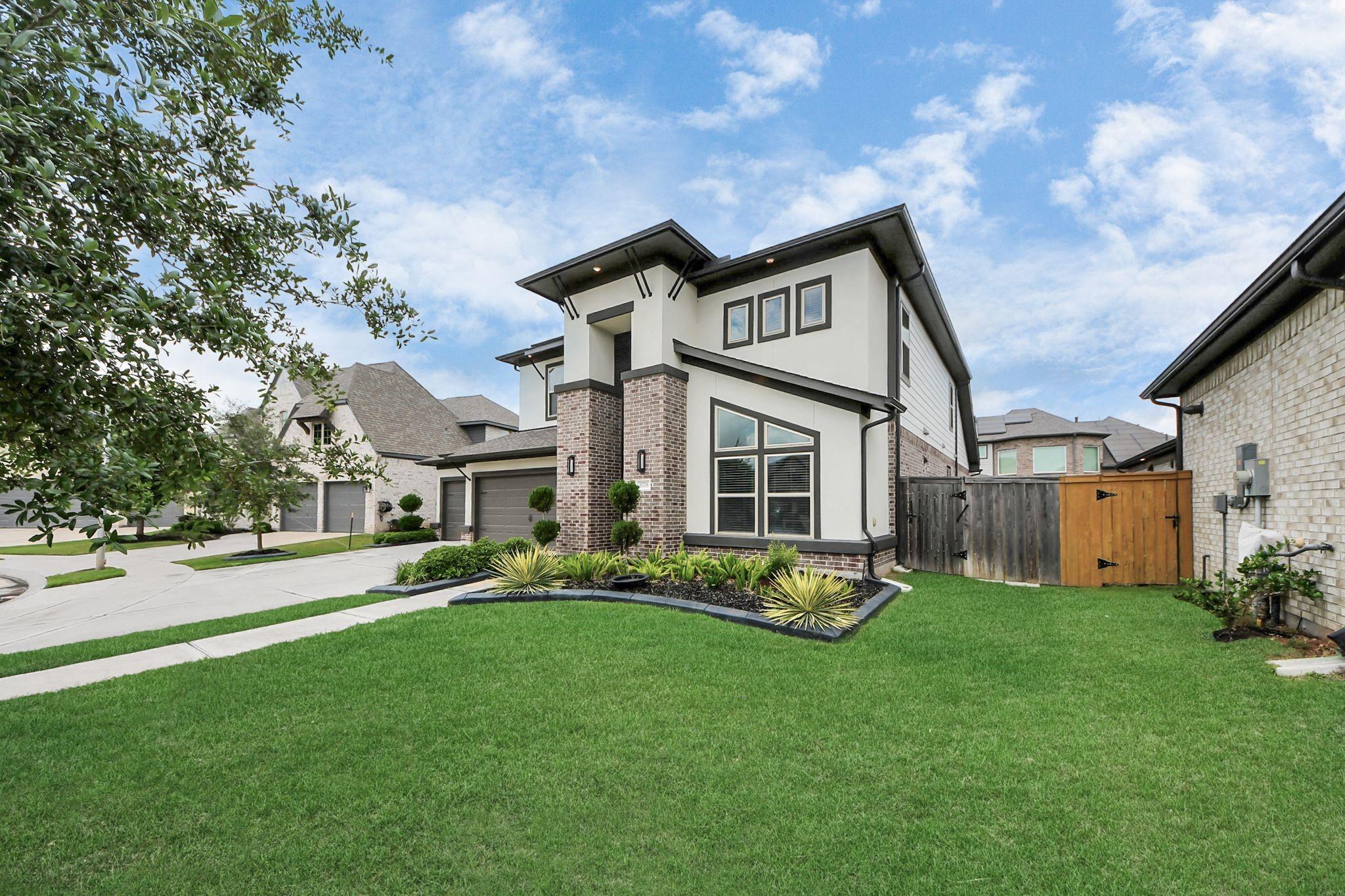 30706 Thicket Court