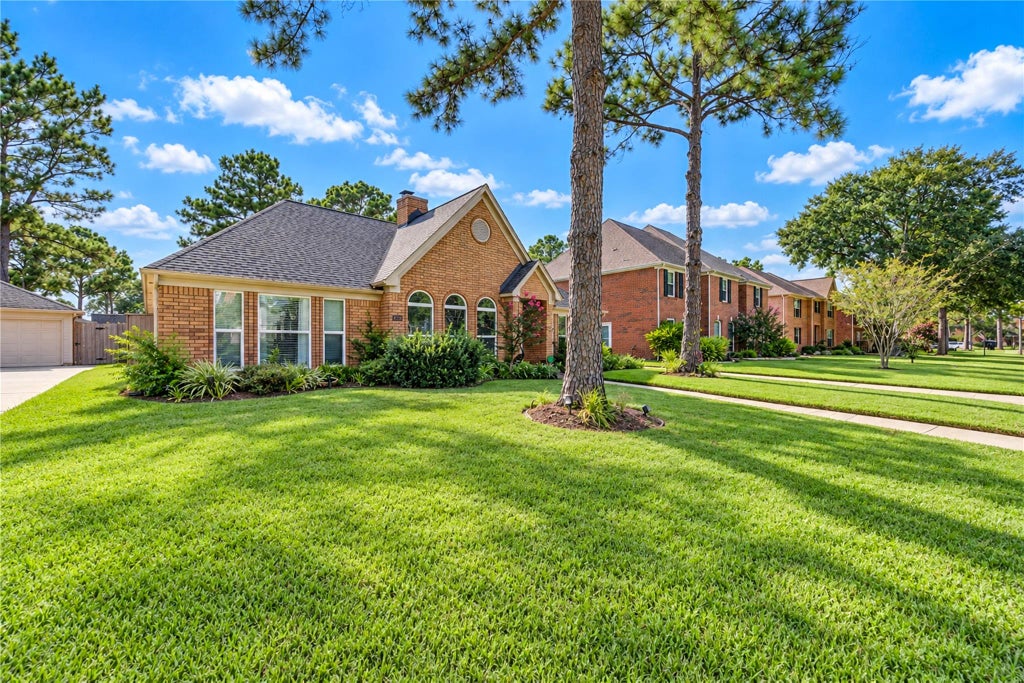 Photo of 7303 Starbridge Drive, Houston, TX 77095 (MLS # 23030034)