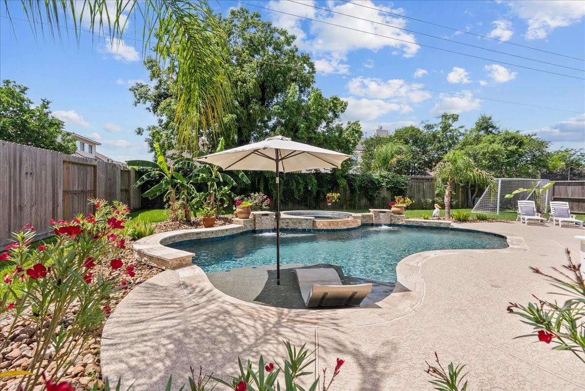 926 Mystic Village Lane