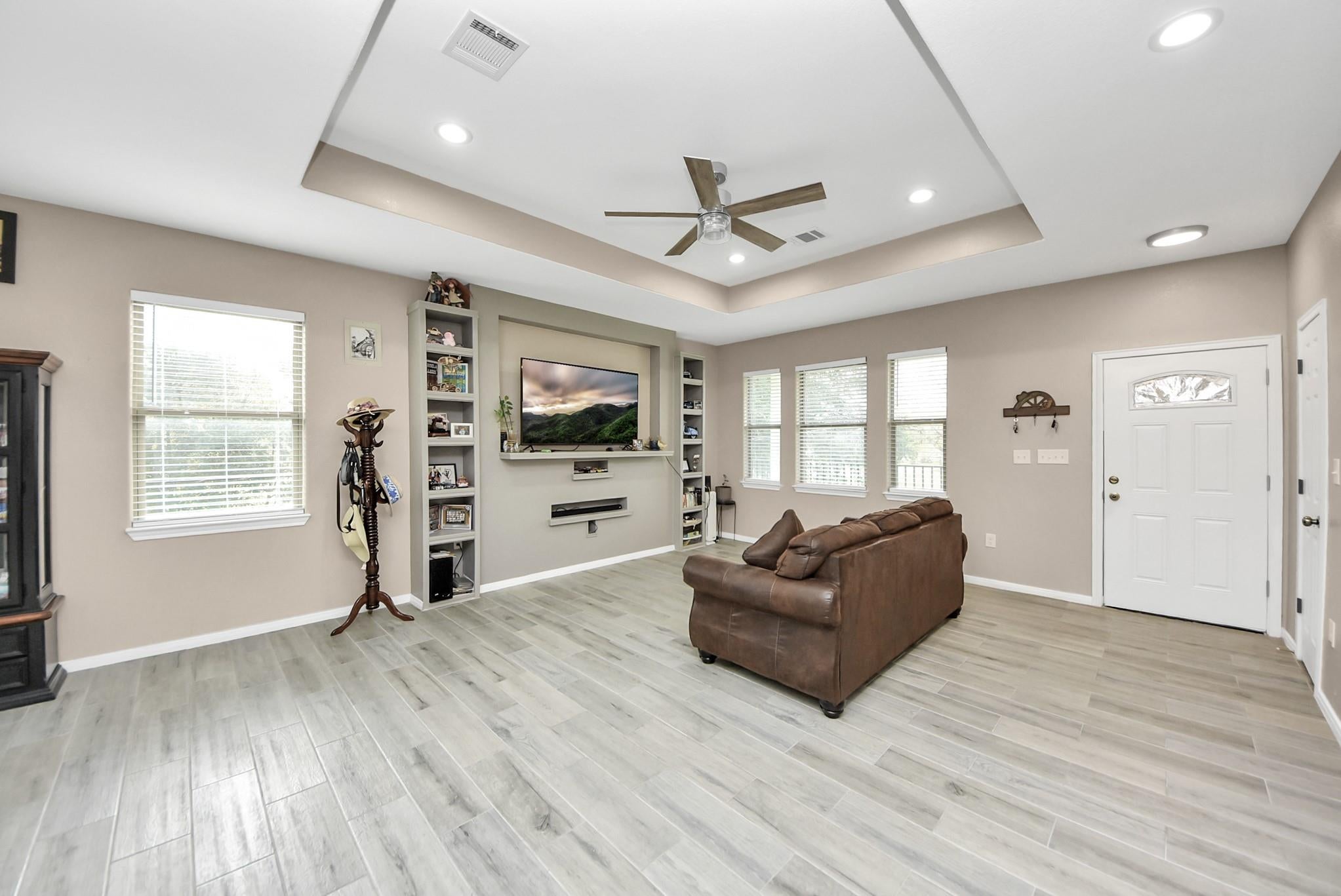 6543 Crestford Lane