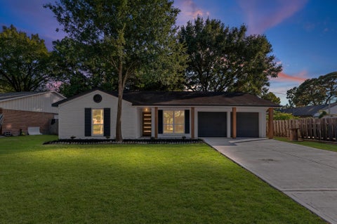 Photo of 7519 Jason Street, Houston, TX 77074 (MLS # 70033949)