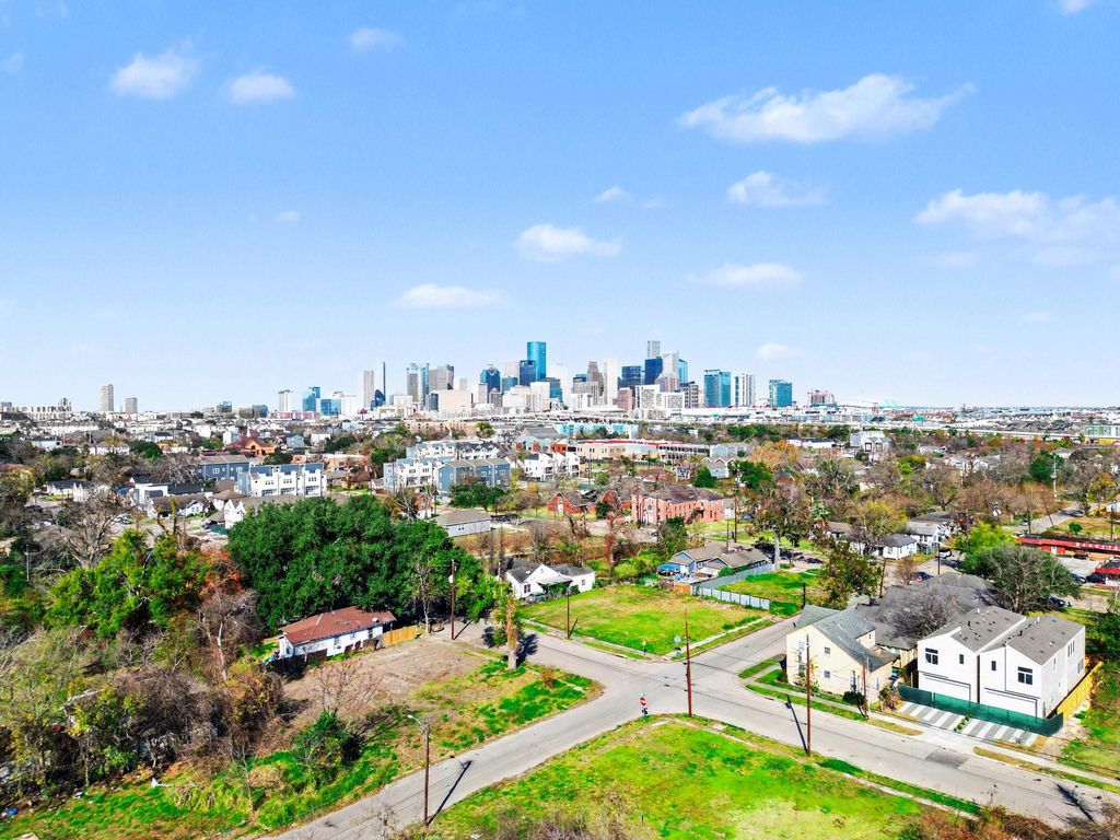 Photo of 2802 Tierwester Street, Houston, TX 77004 (MLS # 8162593)