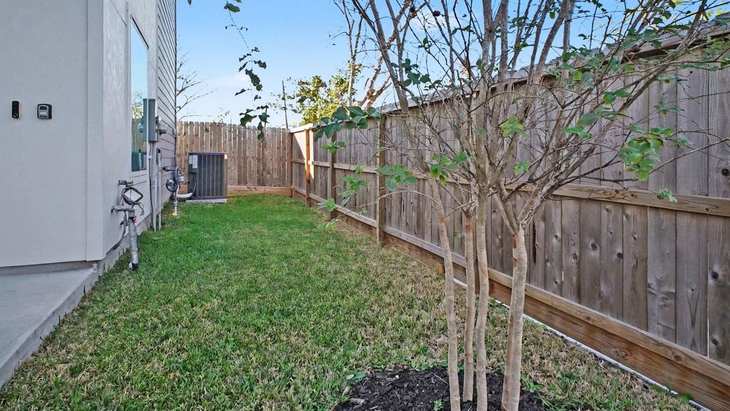 Photo of 2802 Tierwester Street, Houston, TX 77004 (MLS # 8162593)