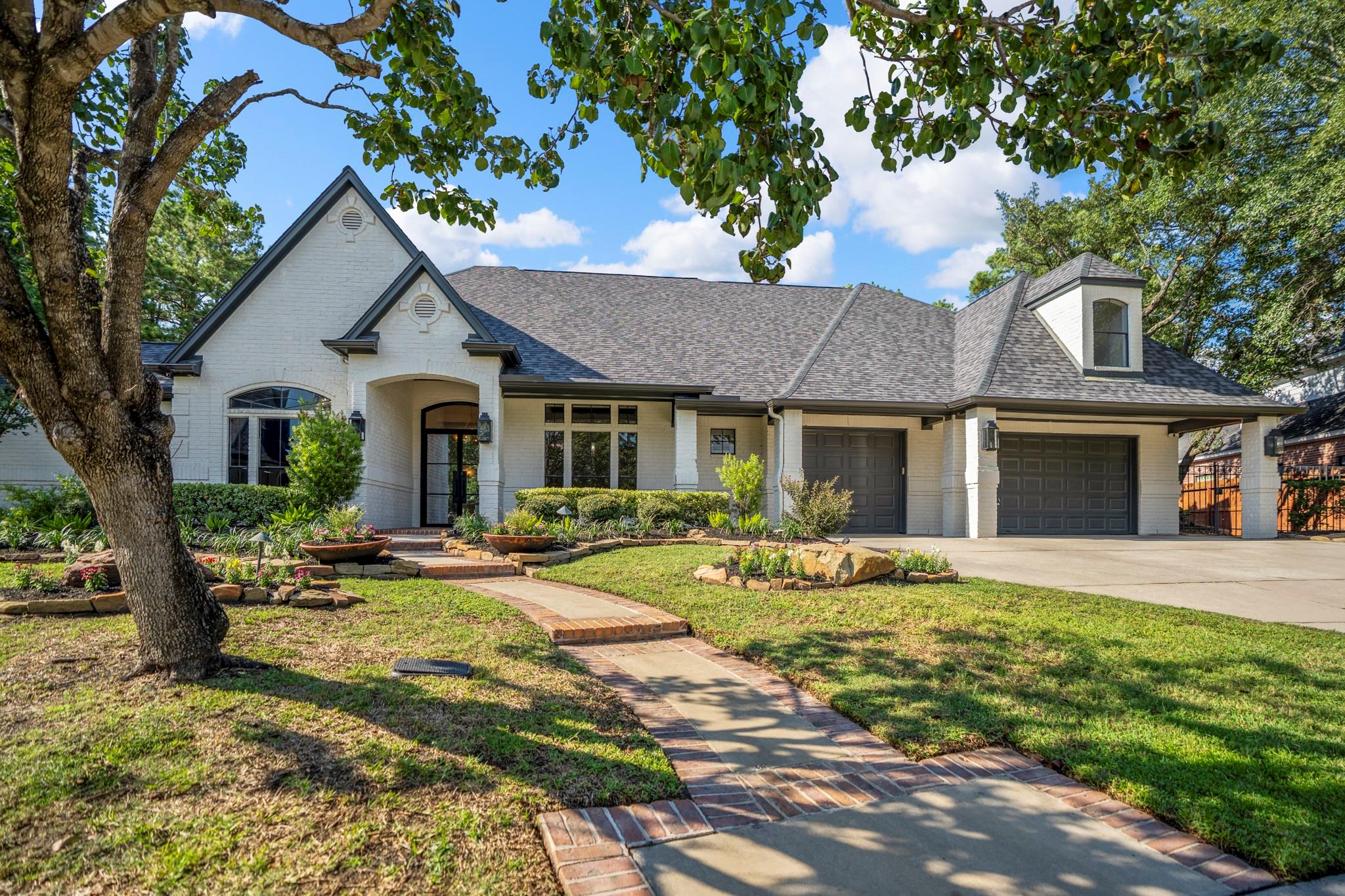 15518 Kerrville Court