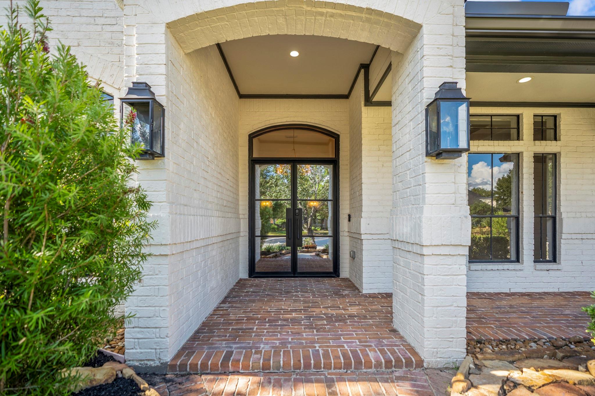 15518 Kerrville Court