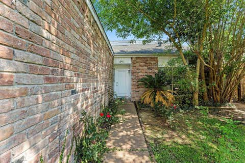 Photo of 13307 Robinglen Drive, Houston, TX 77083 (MLS # 85833239)