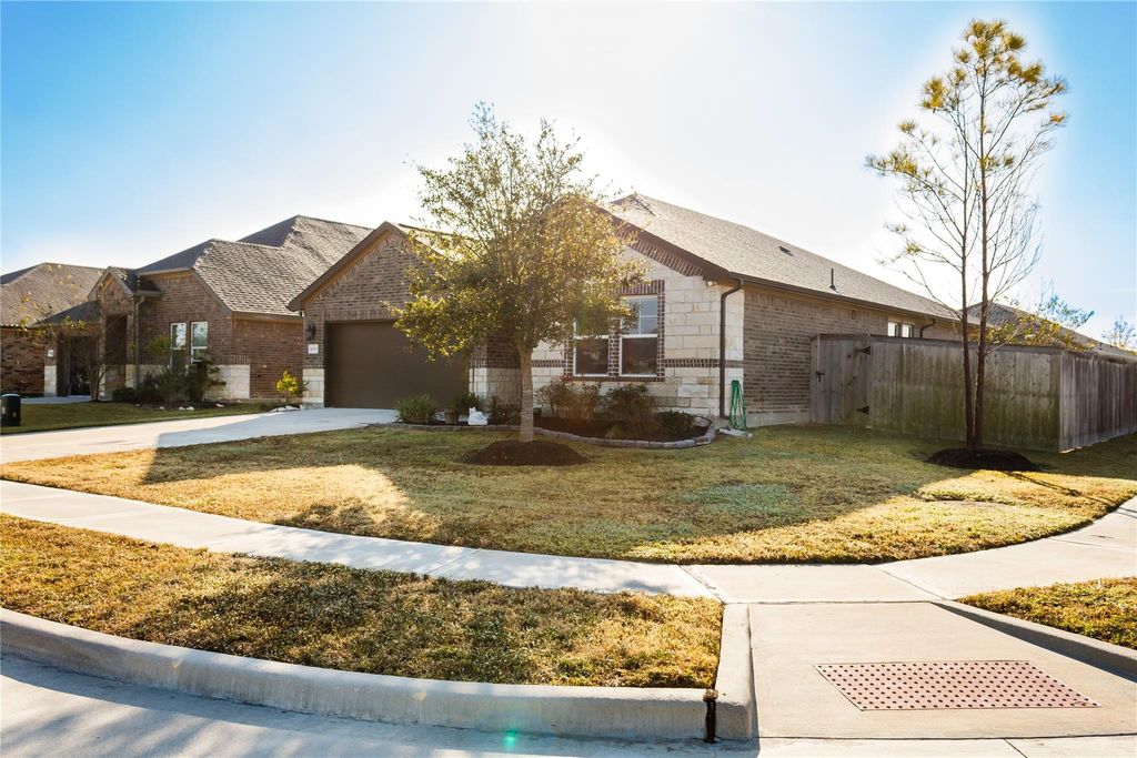 Photo of 10201 Waterwall Lane, Texas City, TX 77591 (MLS # 55416653)
