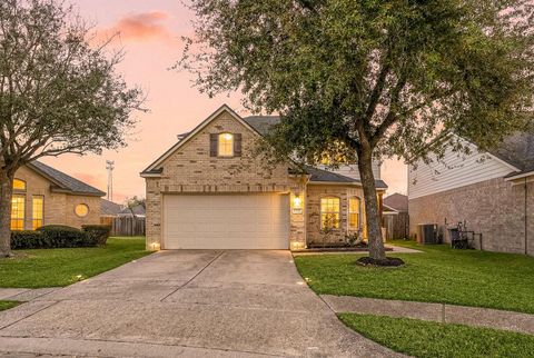Photo of 5911 Rosemary Circle Cir, Baytown, TX 77521 (MLS # 91635205)
