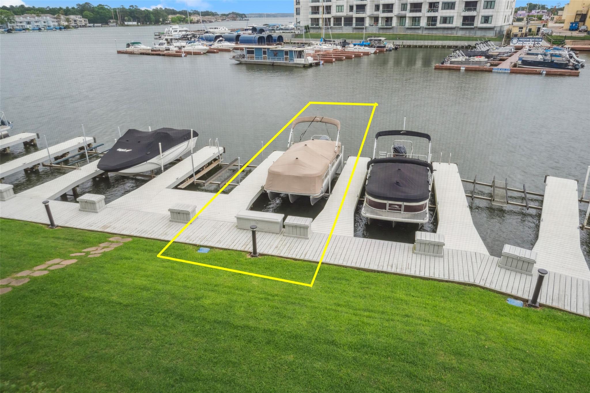 168 Lake Point Boulevard D204