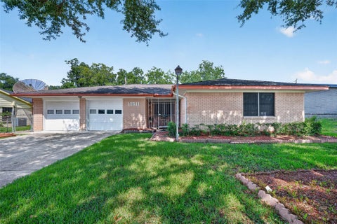 Photo of 12511 Rubin Street, Houston, TX 77047 (MLS # 72803954)