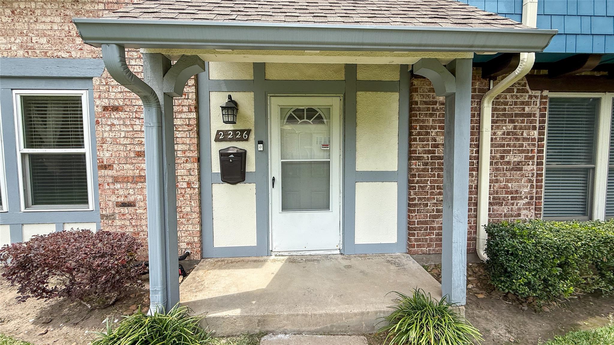 2226 Triway Lane 100