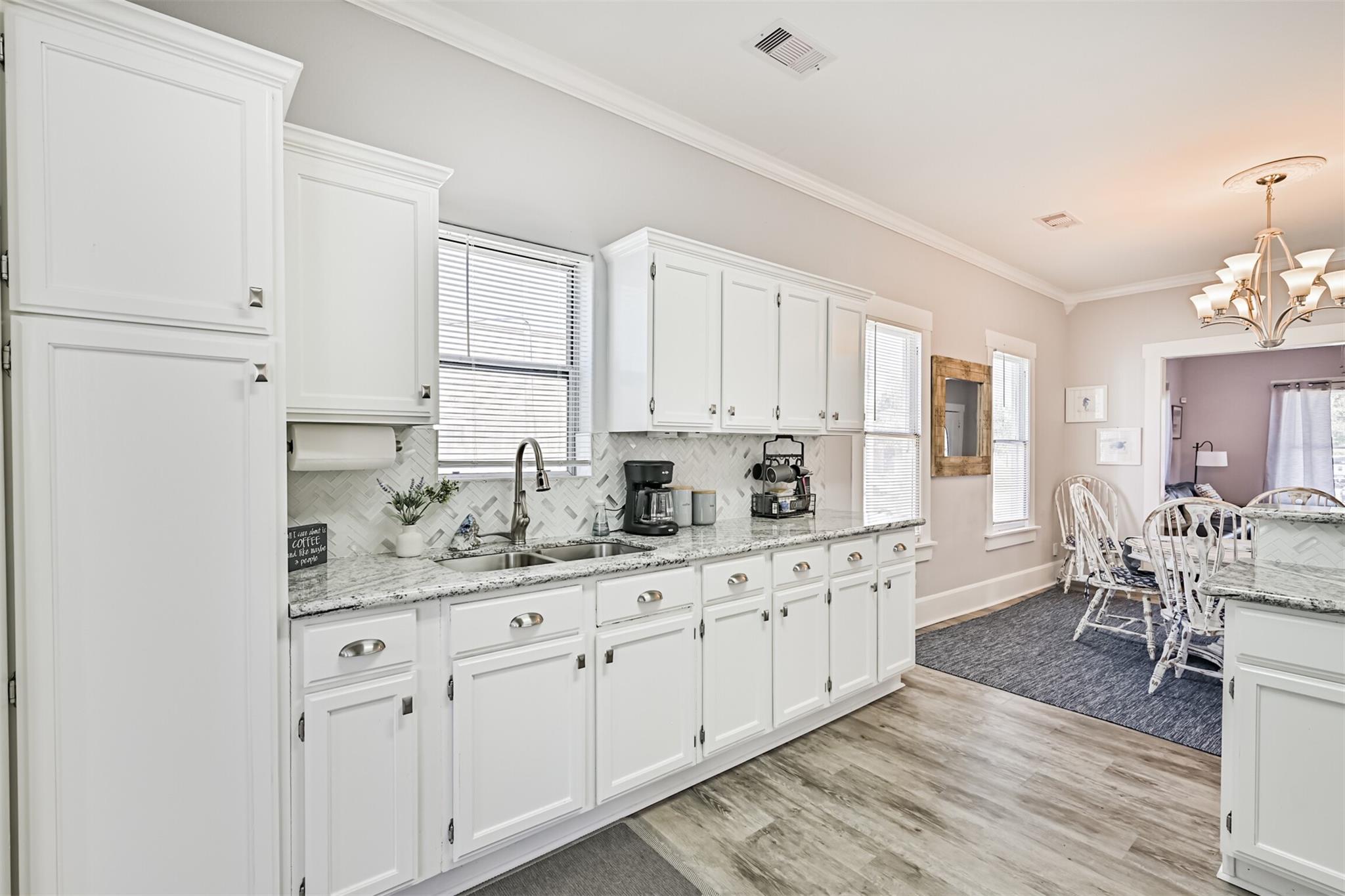 Galveston, Texas 77550, United States, 2 Bedrooms Bedrooms, ,1 BathroomBathrooms,Residential,Active,229316