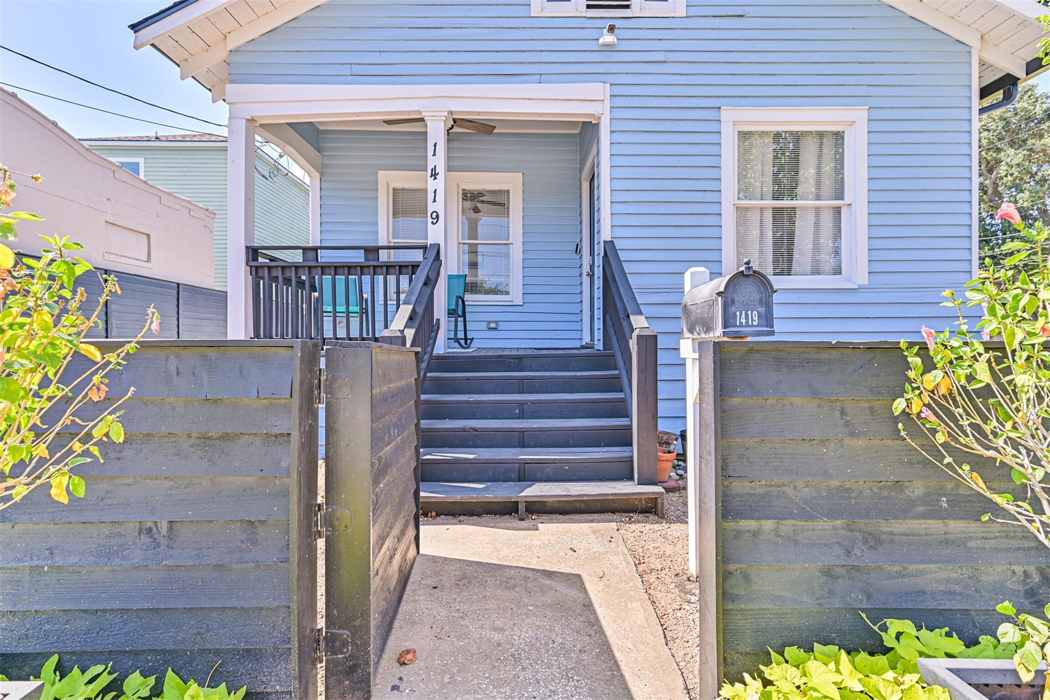 Galveston, Texas 77550, United States, 2 Bedrooms Bedrooms, ,1 BathroomBathrooms,Residential,Active,229316