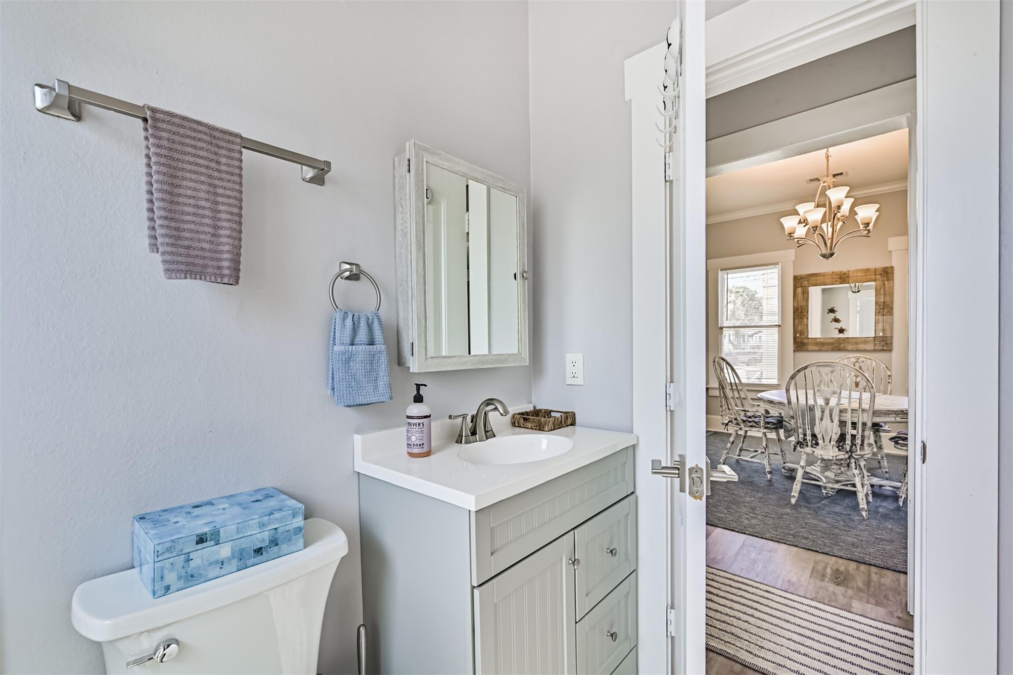 Galveston, Texas 77550, United States, 2 Bedrooms Bedrooms, ,1 BathroomBathrooms,Residential,Active,229316