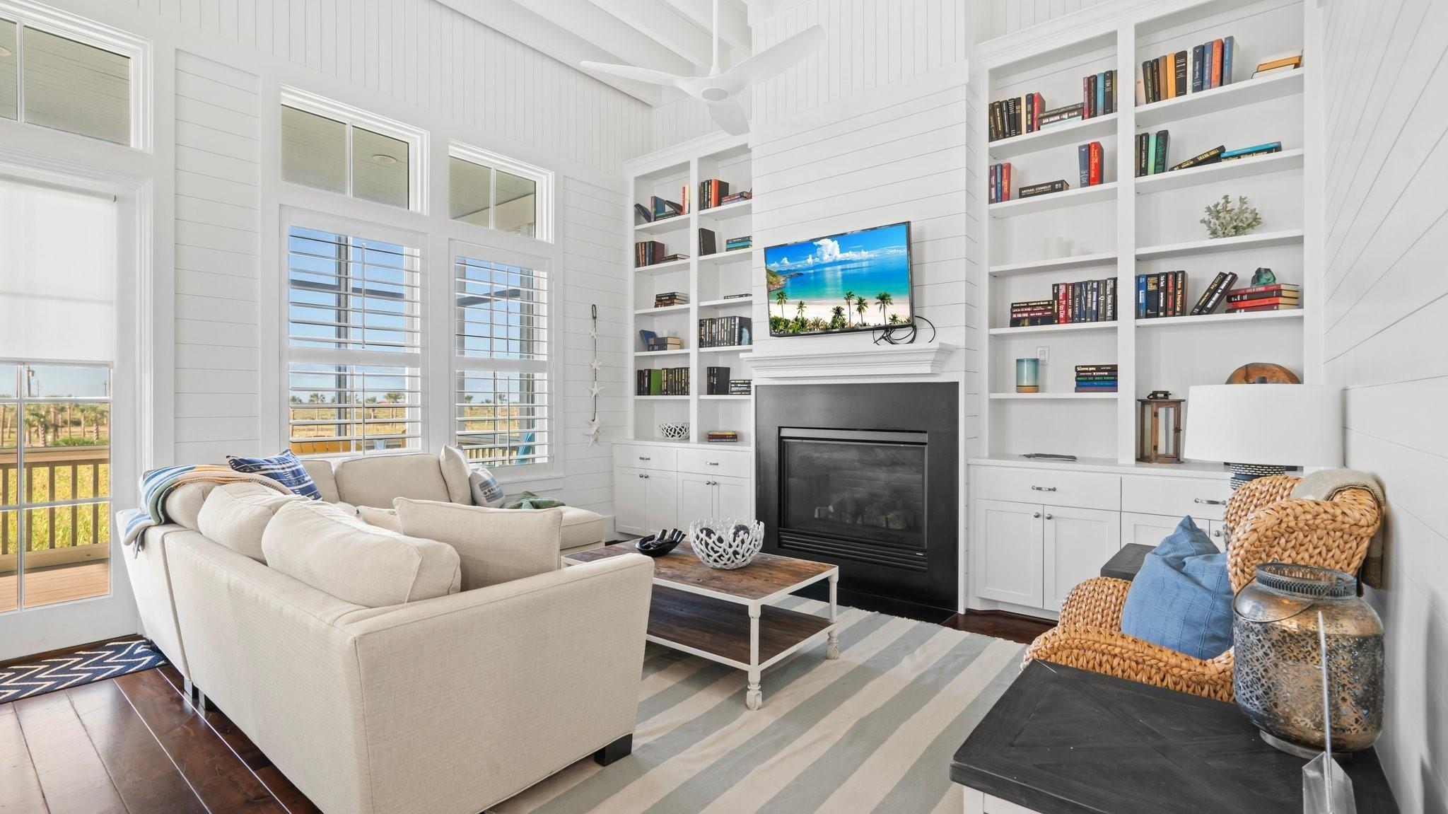 2614 E Seaside Drive