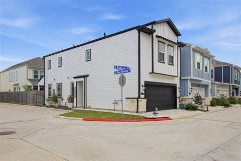 Photo of 614 Pelican Drive, Kemah, TX 77565 (MLS # 61139446)
