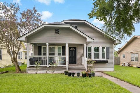 Photo of 1210 W Broad Street, Freeport, TX 77541 (MLS # 44862598) Photo of 1210 W Broad Street, Freeport, TX 77541 (MLS # 44862598)