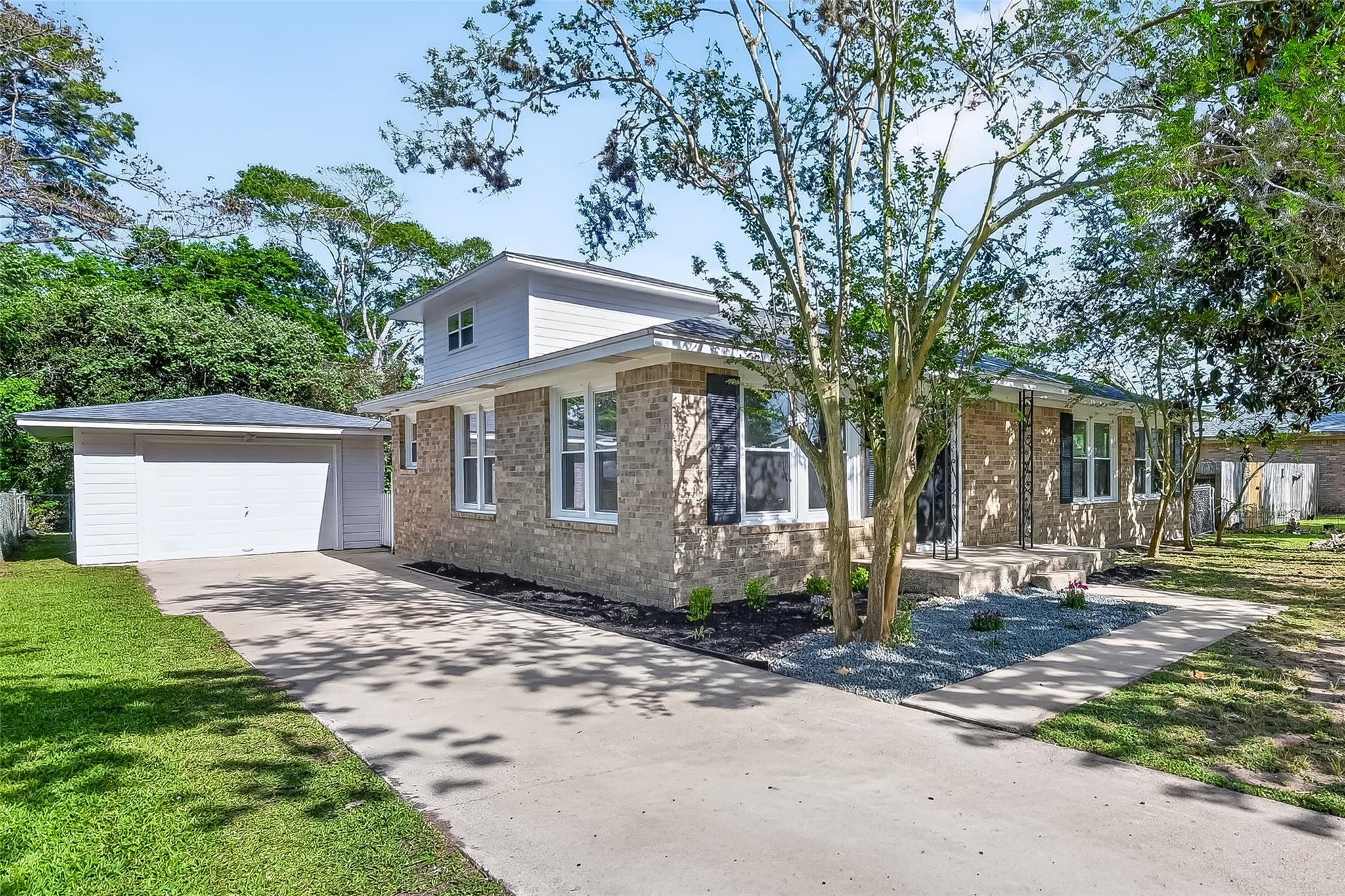 729 Loggins Drive