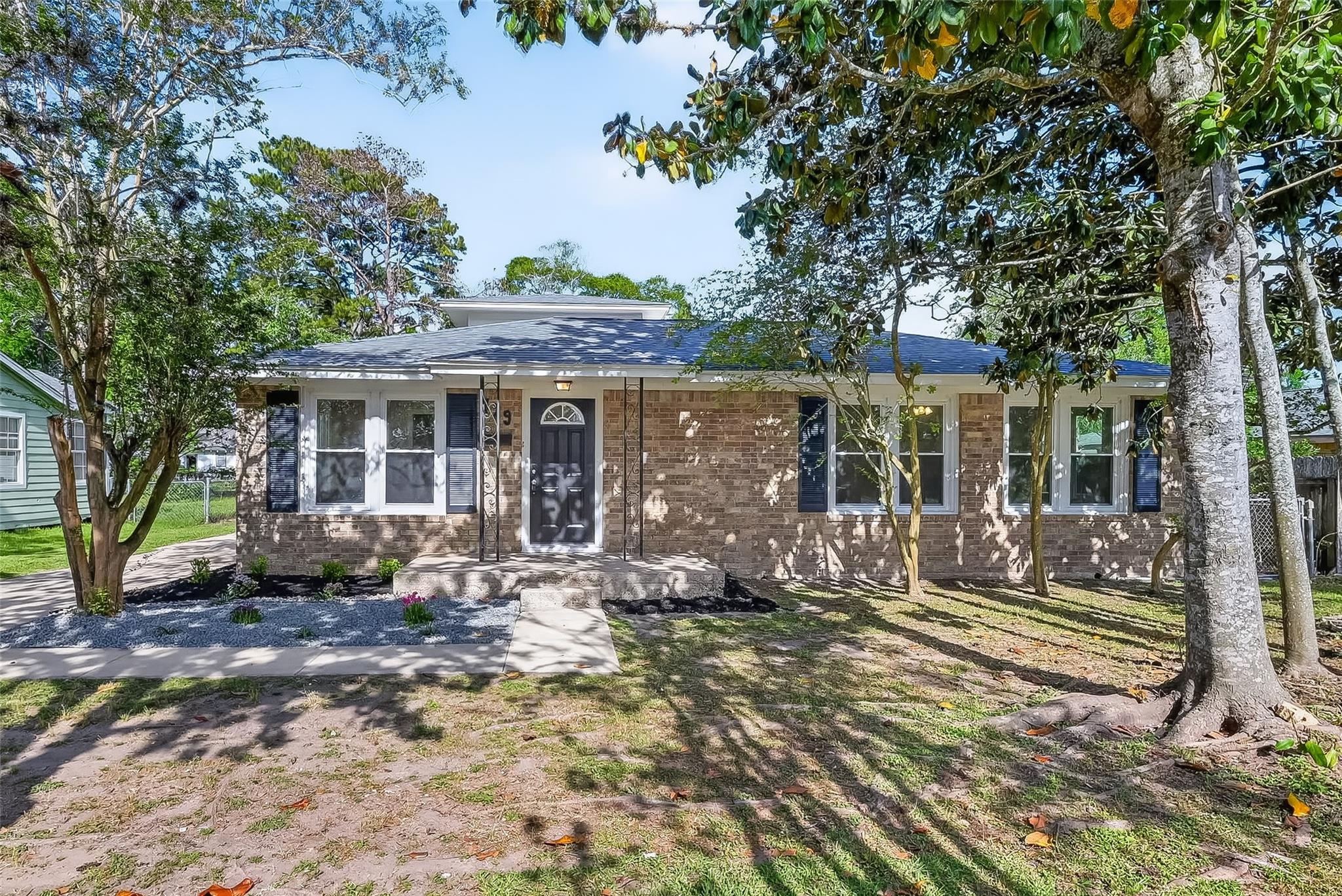 729 Loggins Drive