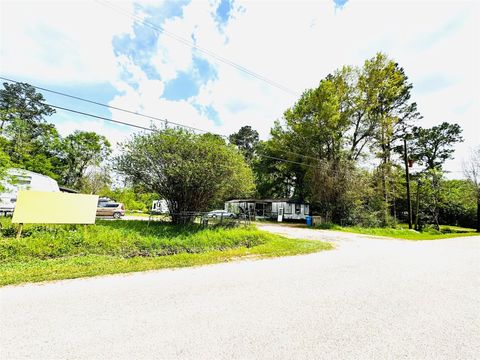 Homes For Sale - 23631 E Heritage Oaks Drive<br/> Porter, TX 77365