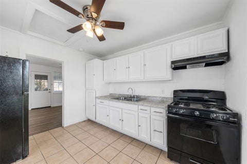 Homes For Sale - 8331 Garland St Street<br/> Houston, TX 77017