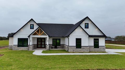 Photo of 1208 Quarter Horse Trail, Angleton, TX 77515 (MLS # 15482276)