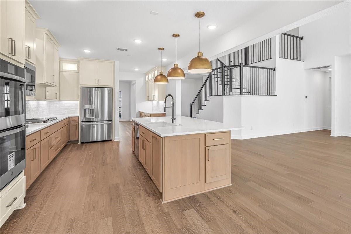 1918 Cathedral Bend Drive