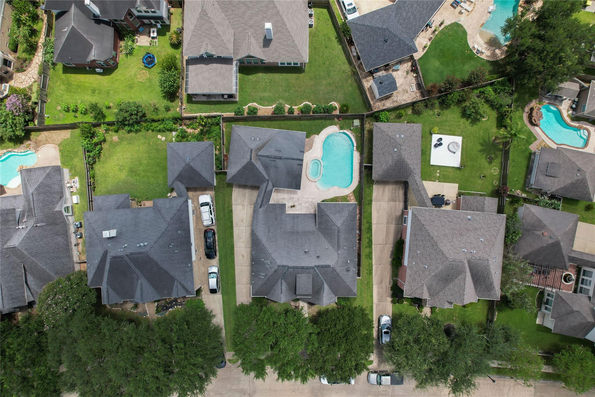 3906 Lakeridge Canyon Drive