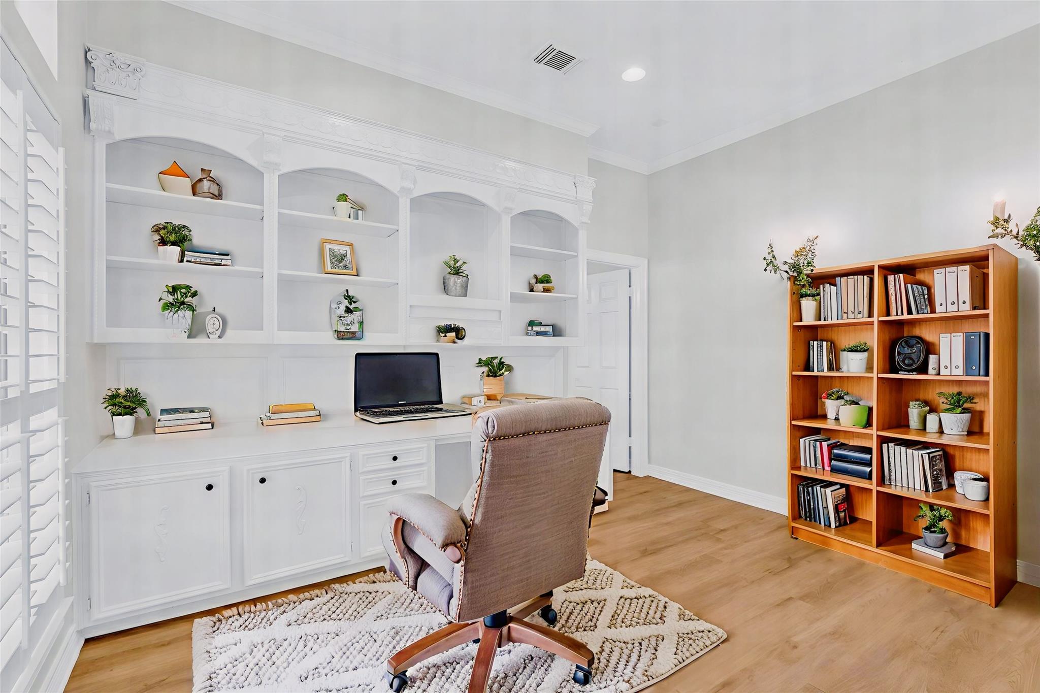 4907 Aberdeen Circle