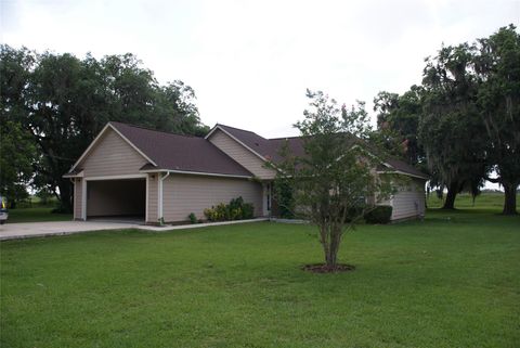 Photo of 8415 Reterio Drive, West Columbia, TX 77486 (MLS # 84892151)