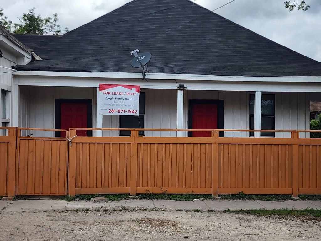 Photo of 1501 Noble Street #5, Houston, TX 77009 (MLS # 10356526)