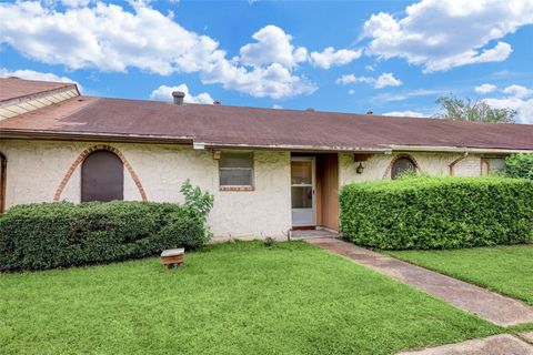 Photo of 15251 Buckle Lane #5251, Houston, TX 77060 (MLS # 18896895)