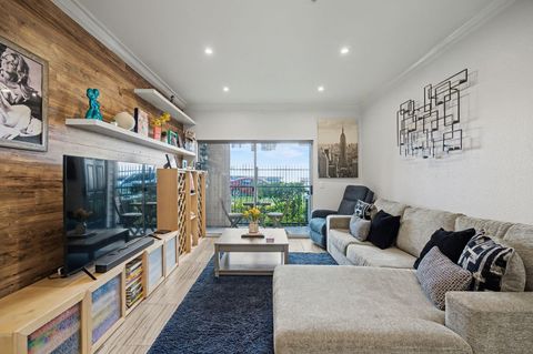 Photo of 3231 Allen Parkway #2104, Houston, TX 77019 (MLS # 11300423)