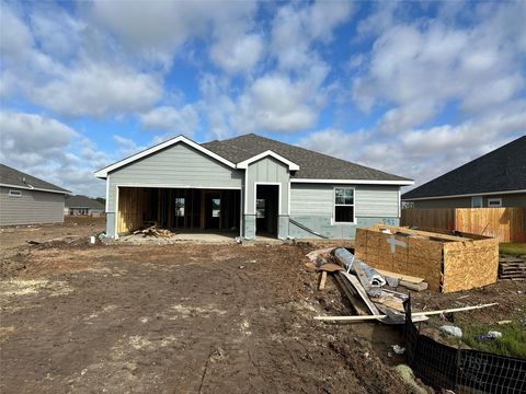 Homes For Sale - 533 Harvest Lake Drive<br/> Snook, TX 77878