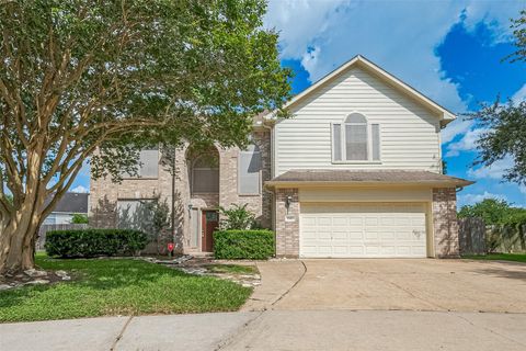 Photo of 15603 Mustang Island Drive, Sugar Land, TX 77498 (MLS # 43316860)