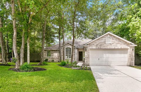Photo of 99 S Wynnoak Circle, The Woodlands, TX 77382 (MLS # 92350383)