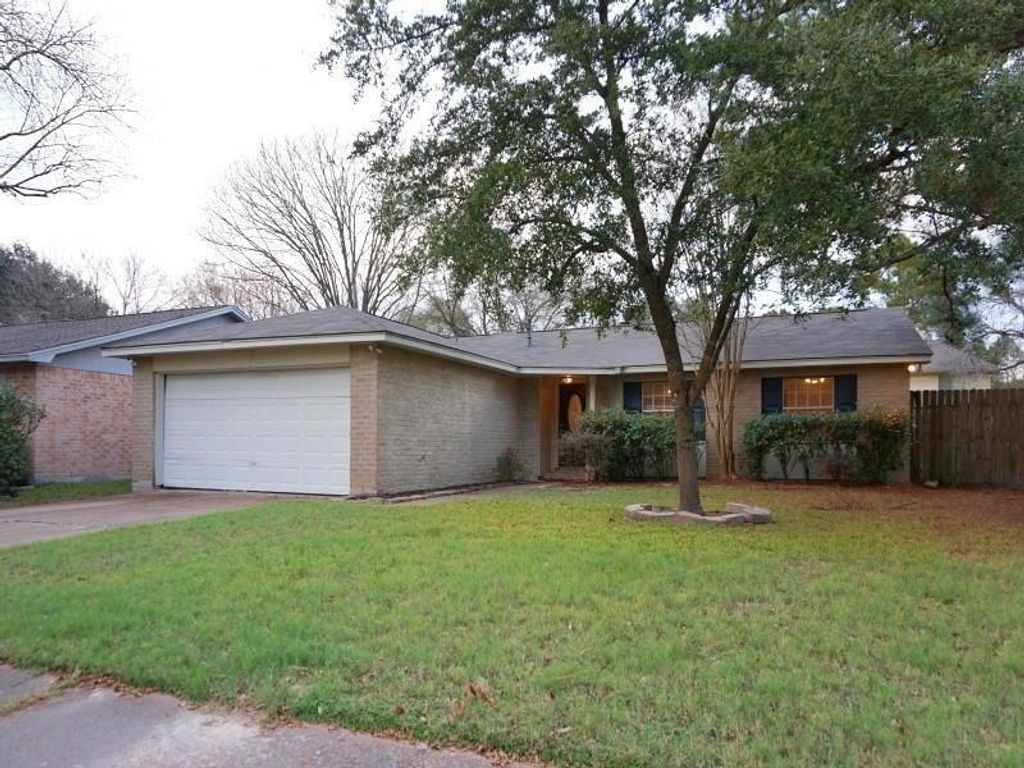 Photo of 16210 Cypress Point Drive, Cypress, TX 77429 (MLS # 73992780)