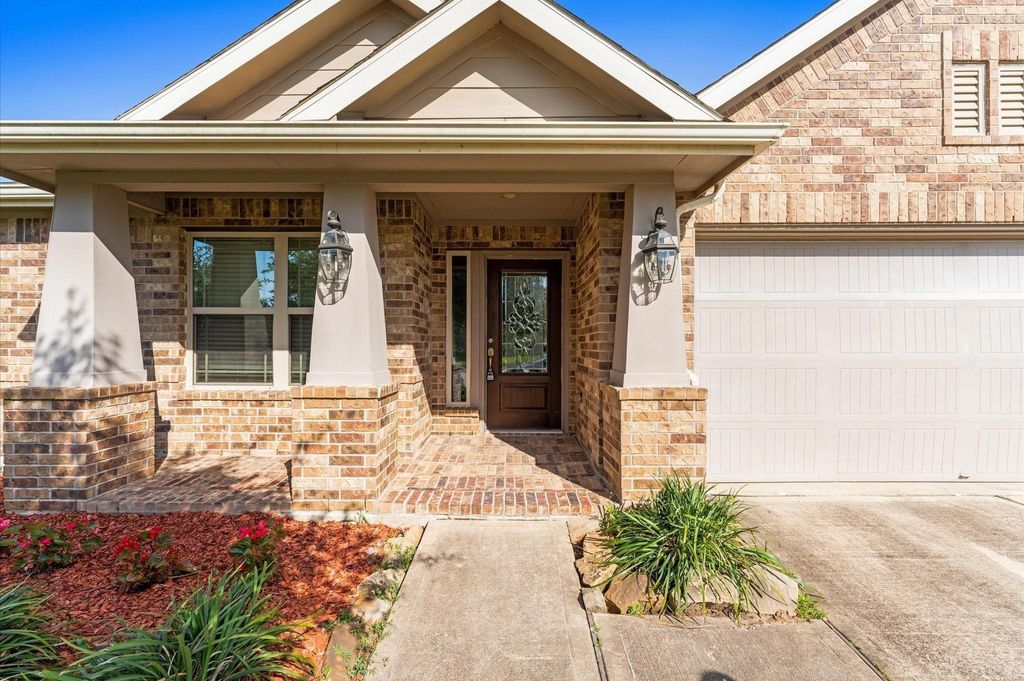 Photo of 2043 Plum Rose Lane, Richmond, TX 77469 (MLS # 11630405)