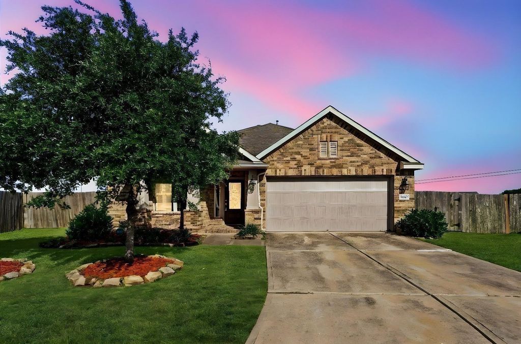 Photo of 2043 Plum Rose Lane, Richmond, TX 77469 (MLS # 11630405)