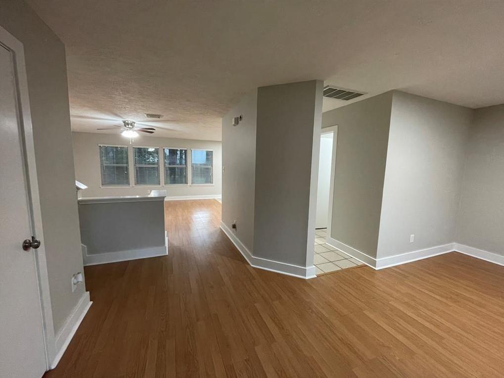906 Yacht Court